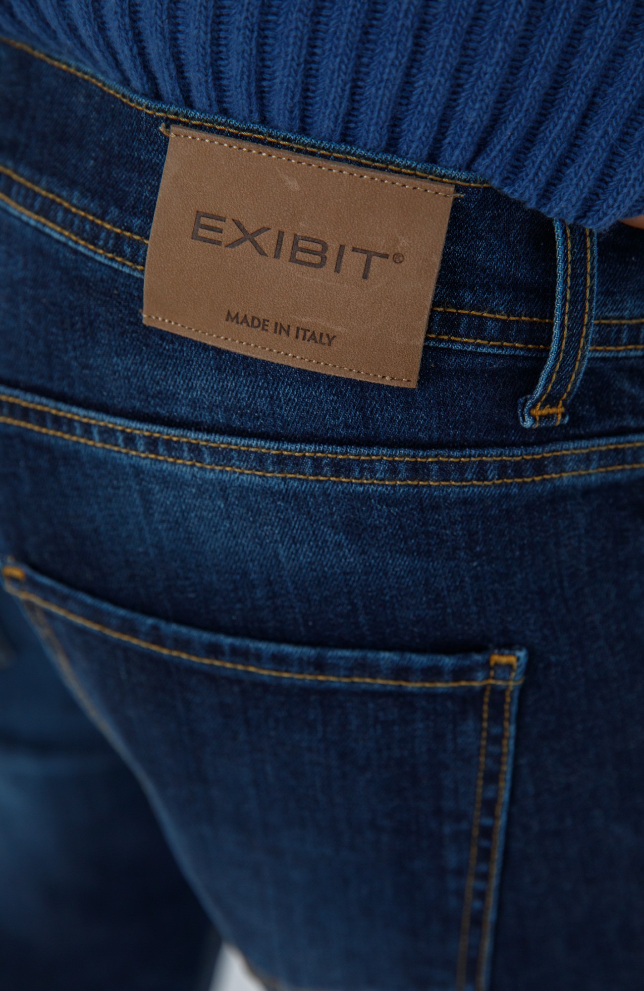 Джинси Exibit