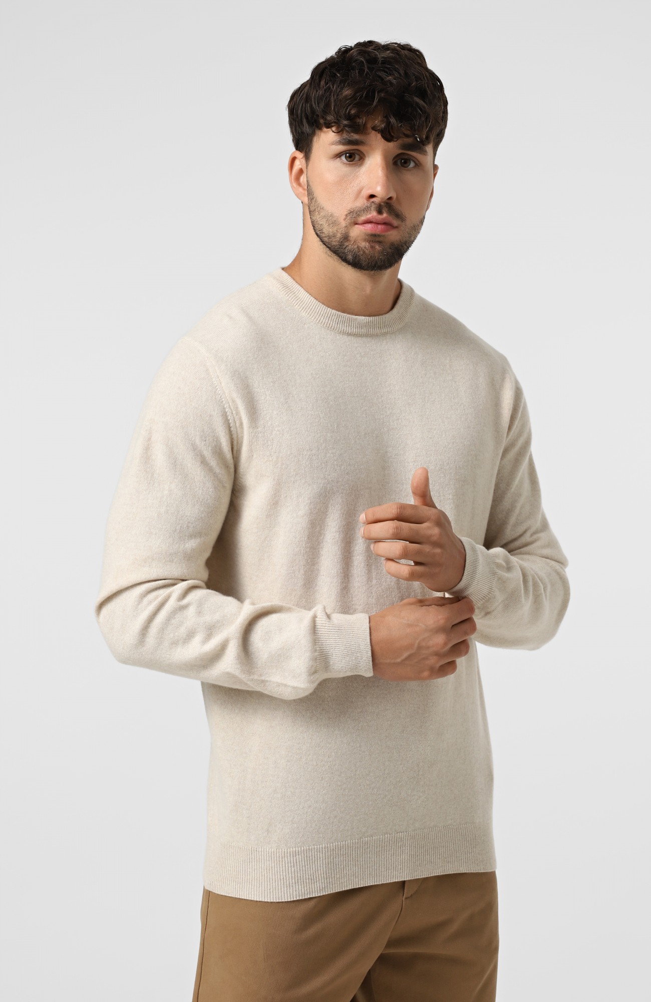 Светр WOOL CO Чоловічий молочний светр на круглий виріз з мериносової вовни.